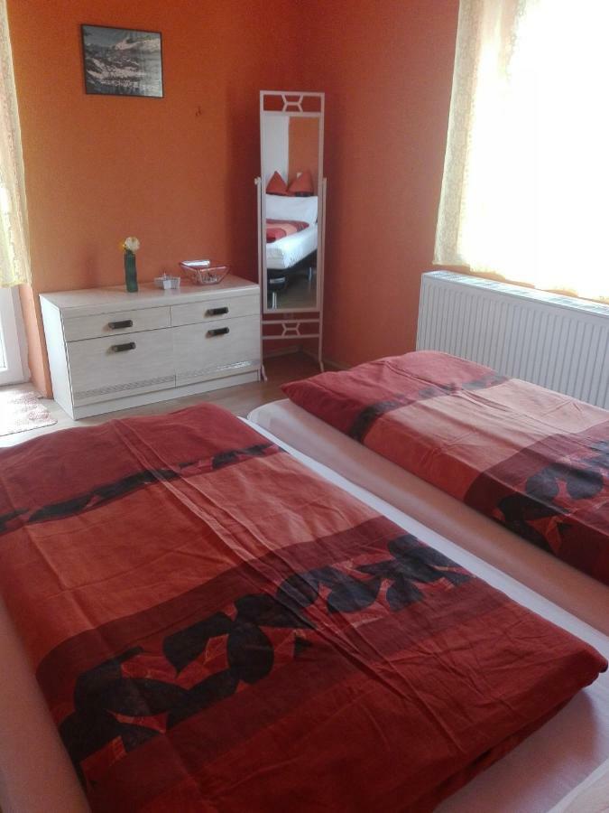 Gaestezimmer Fuchs Apartment Neuhausen auf den Fildern Екстериор снимка